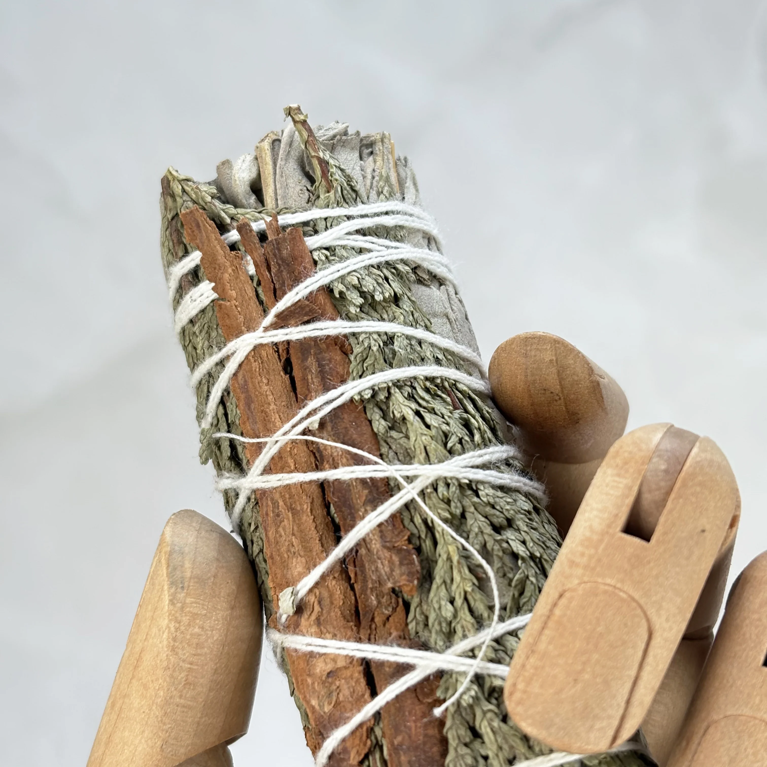Bâton Sauge Blanche, Cèdre & Cannelle - Image 3