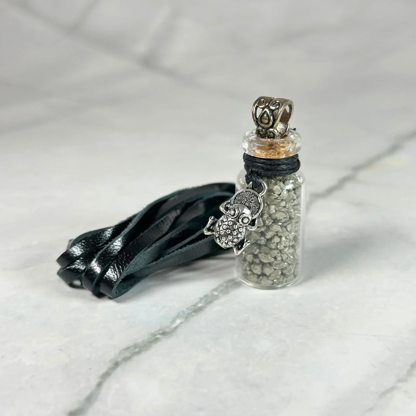 Fiole de Pierre de Pyrite pour attirer la prospérité - Image 3