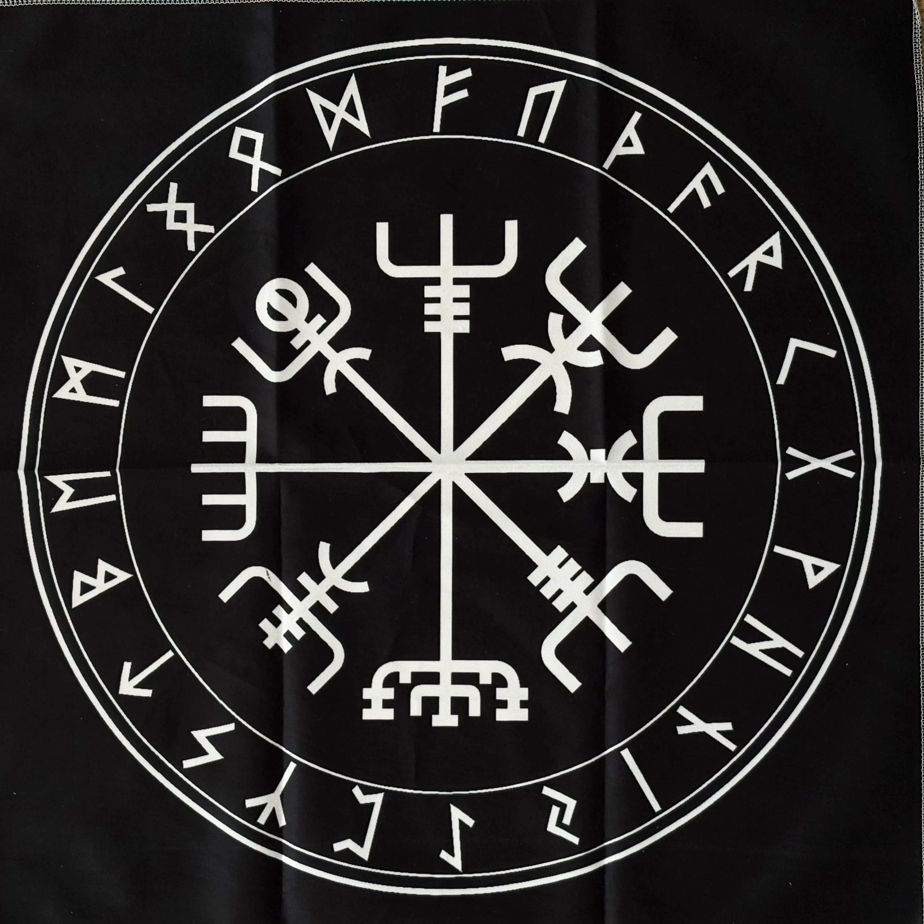 Nappe de divination Vegvisir - Image 2