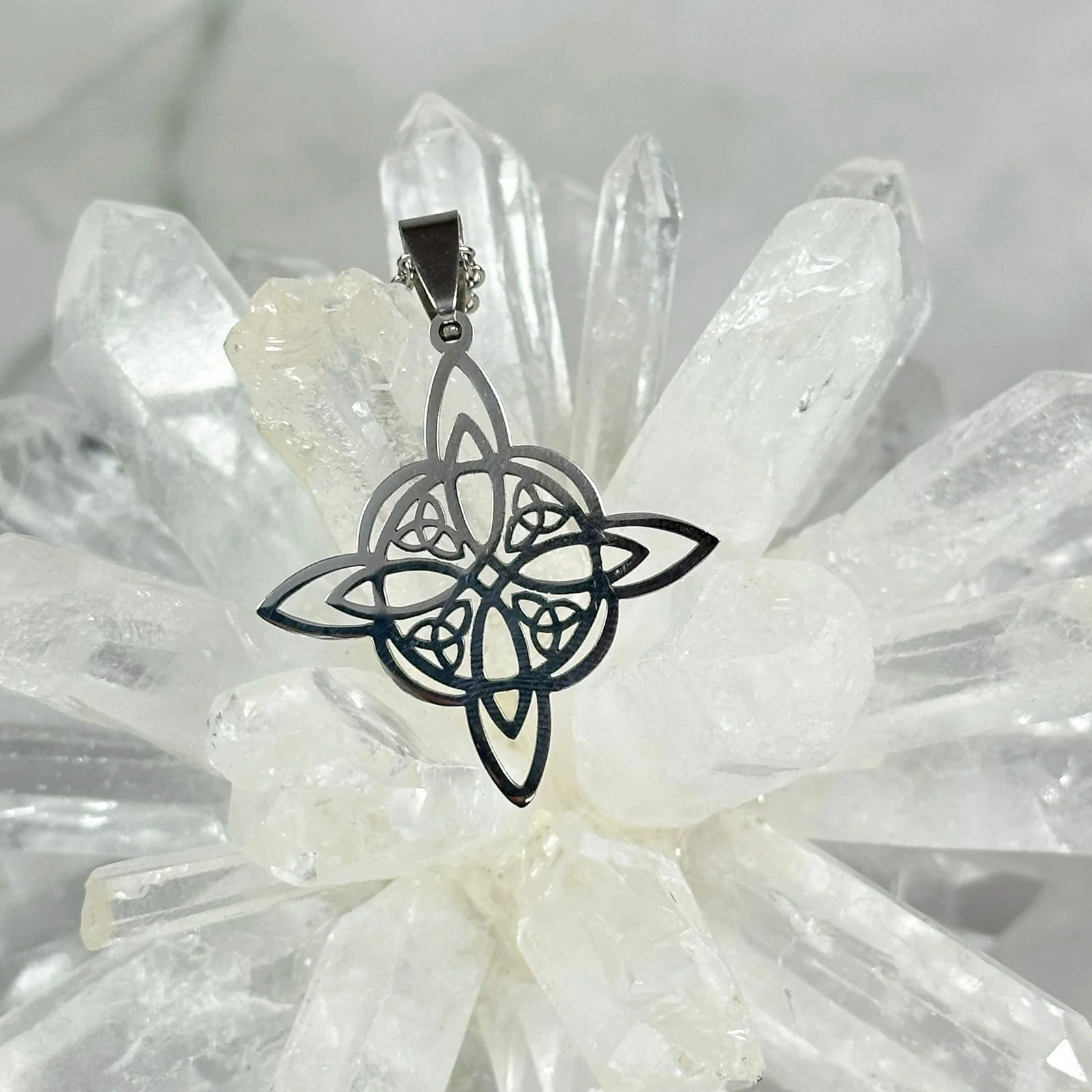 Pendentif Nœud de Sorcière - Image 3