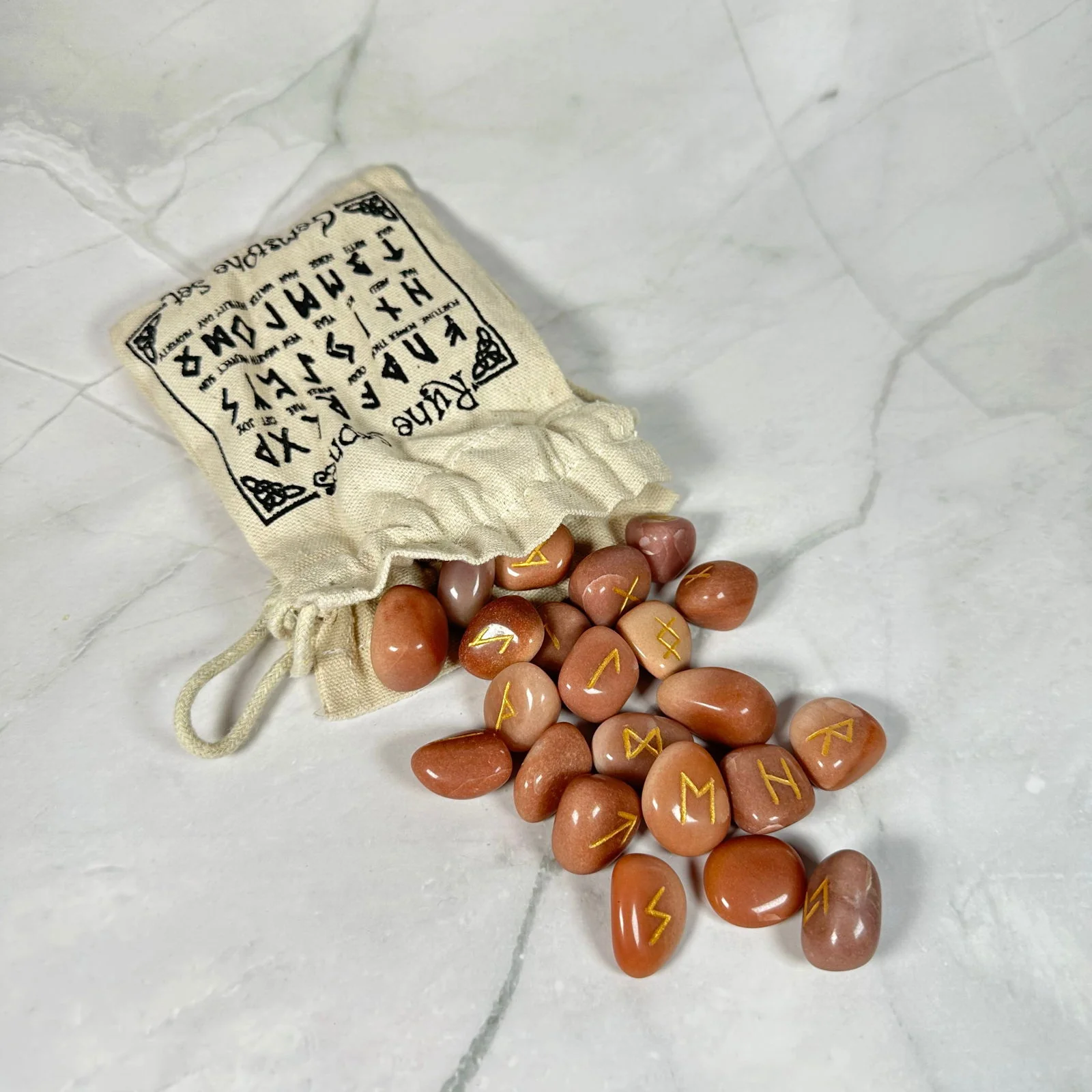 Runes en Aventurine Rouge et pochette - Image 2